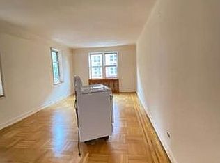 41-72 Judge St #3F, Elmhurst, NY 11373