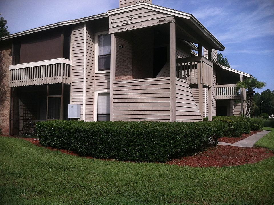 1st Floor Corner Unit