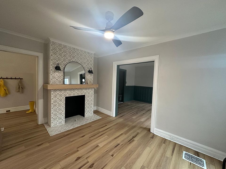 Fireplace / Sitting Room