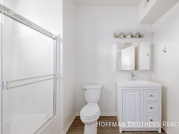 5th image of 253 Robinson St #203