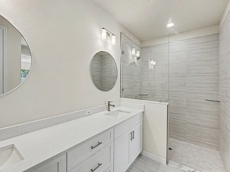2549 Mario Way — Photo 9