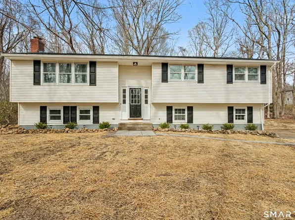 12 Rustic Lane, Madison, CT 06443