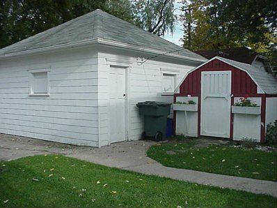 4th image of 1104 Linden Ave