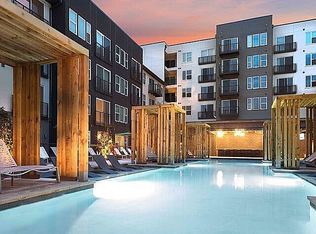 121 Singleton Blvd, Dallas, TX 75212