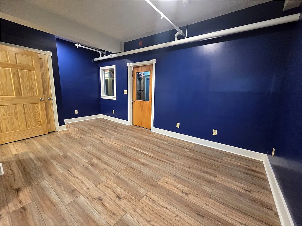 Studio, 1.0 bath, 11232 sqft, $1,000 — Photo 3
