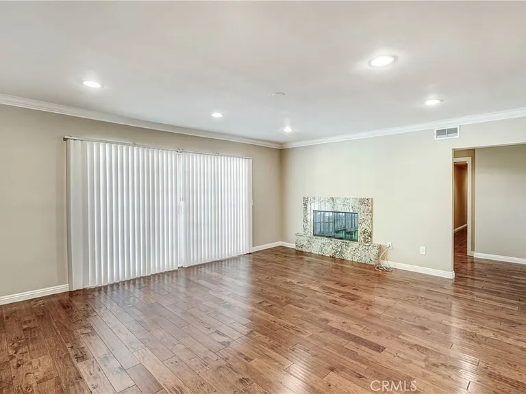 5437 Castle Knoll Rd — Photo 4