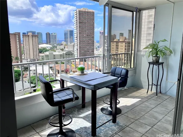 927 Prospect St APT 306, Honolulu, HI 96822