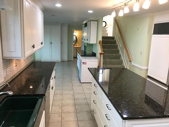 5th image of 3601 Sea Breeze Point Trl