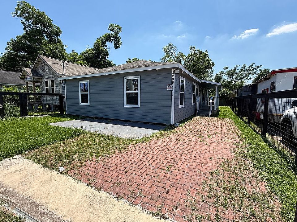 1st image of 3208 Holman St