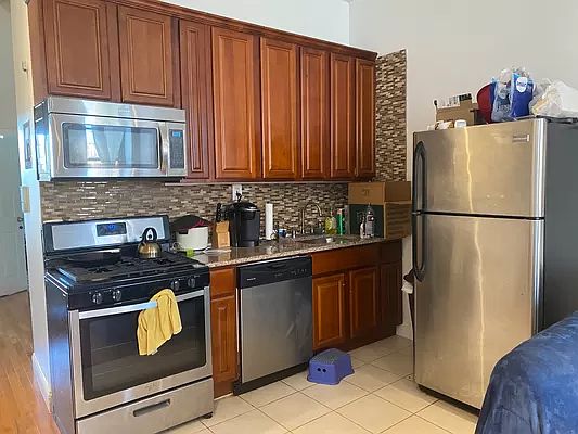 4th image of 491 Greene Ave APT 3