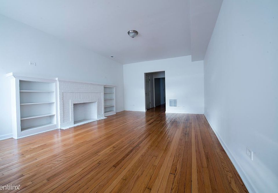 7240 S Yates Apartments Chicago Living Room_2