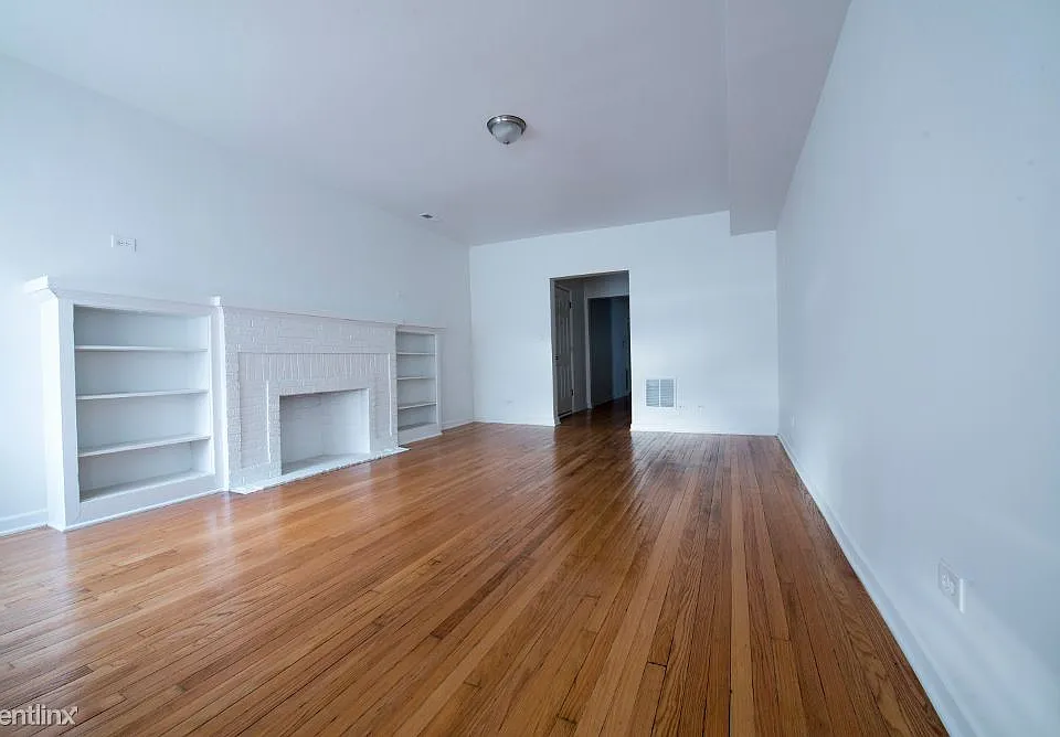 7240 S Yates Apartments Chicago Living Room_2