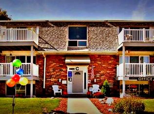 6716 Cascade Rd SE #D-5, Grand Rapids, MI 49546