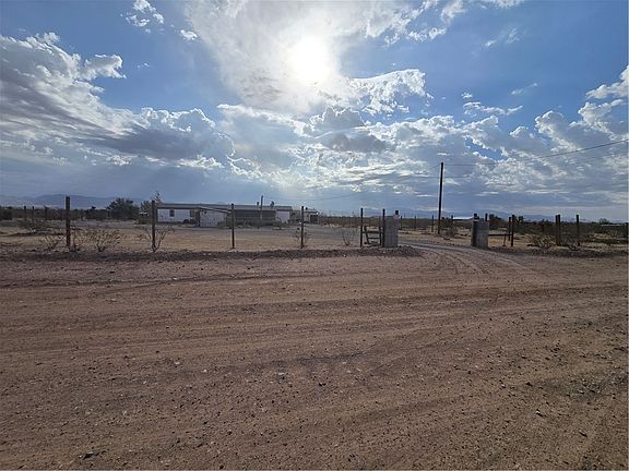 3rd image of 4880 N Escuela Road