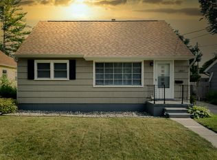 1807 Victor Ave, Lansing, MI 48910