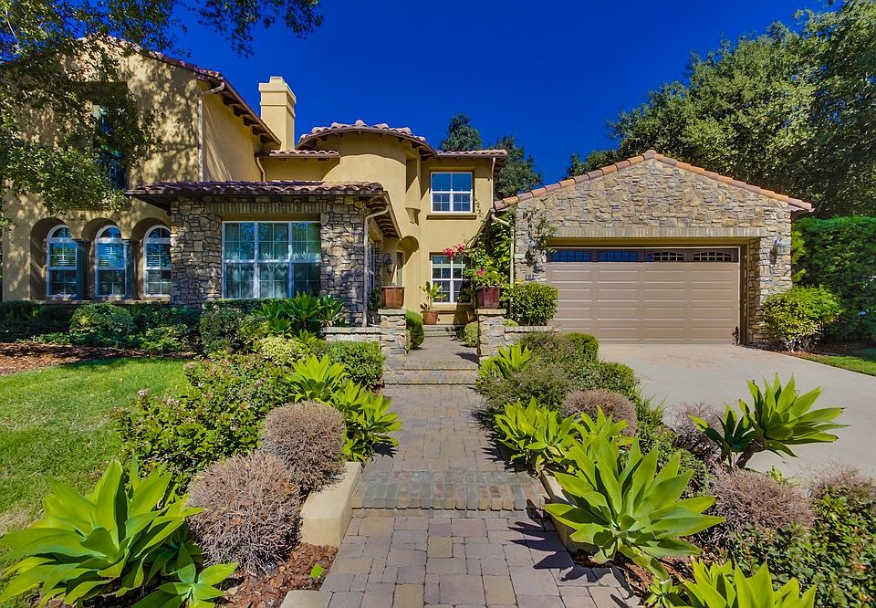 1st image of 101 S Oakhart Dr