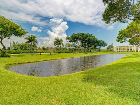 7185 Huntington Lane #303, Delray Beach, FL 33446