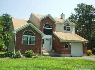 75 Wading River Hollow Rd, Ridge, NY 11961