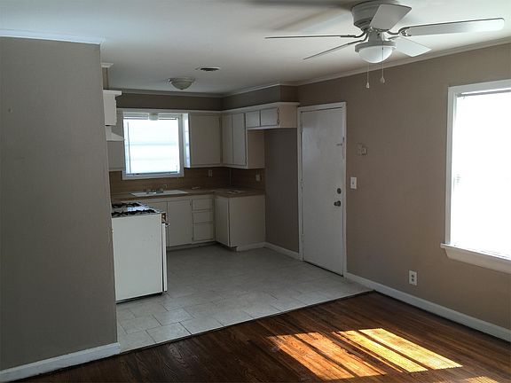 5th image of 1819 S Hudson Ave