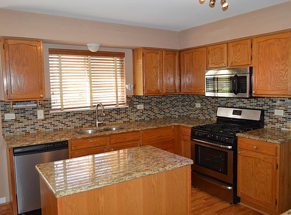 5th image of 1225 Meadowlark Ln