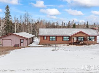 868 Pelletier Rd, Foster City, MI 49834