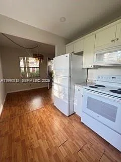 200 SW 132nd Way #104L — Photo 5
