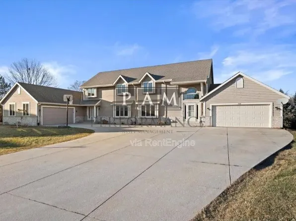 3209 S Ridgecrest Ct, New Berlin, WI 53151