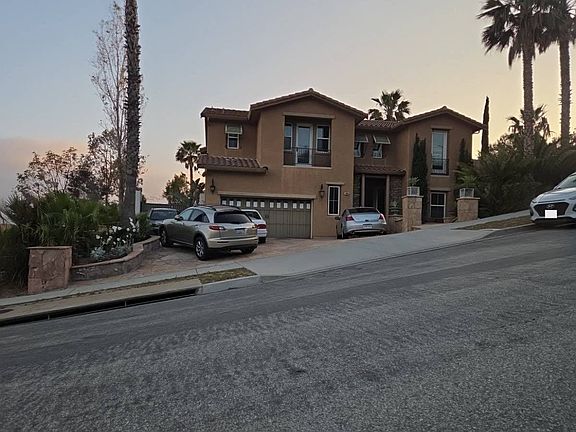 3rd image of 4998 Thorn Ridge Ct