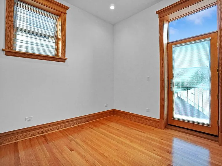 662 W Wellington Ave #3E — Photo 19