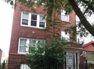 10110 S Eberhart Ave, Chicago, IL 60628