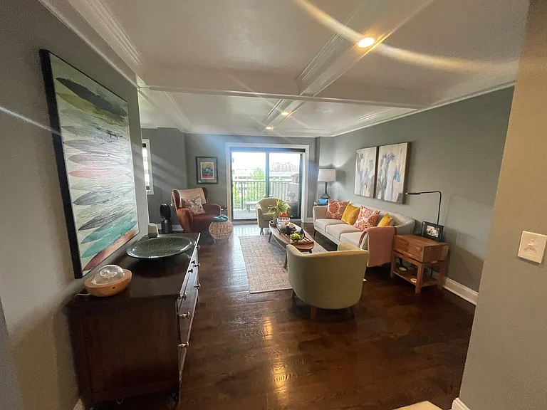 Plaza House — Photo 61