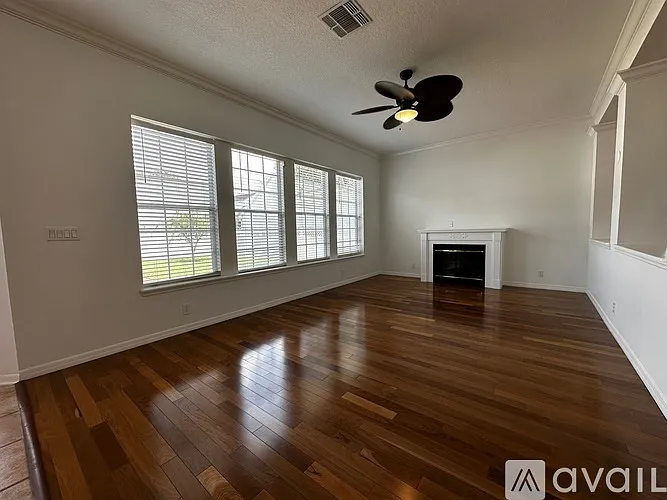 407 Iris St — Photo 33