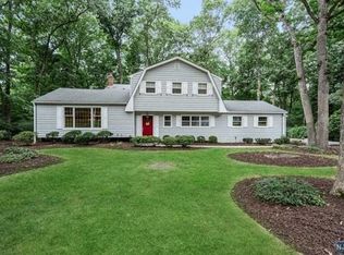 894 Briarwoods Rd, Franklin Lakes, NJ 07417