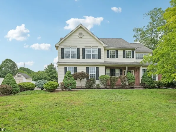 9 Rue Cezanne, Franklin Twp., NJ 08873