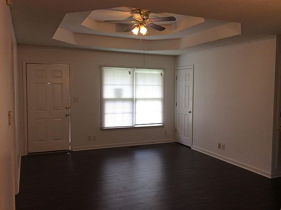 3rd image of 771 Spees Dr