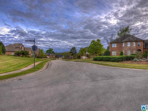 4th image of 975 Carrington Dr