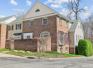 520 Main St APT 9, Ridgefield, CT 06877