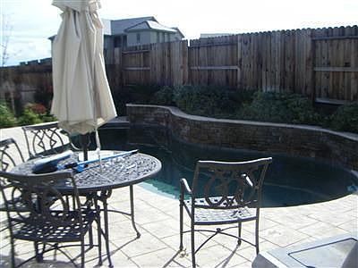 2nd image of 1112 Jasmine Dr