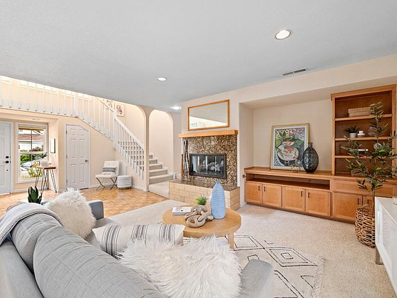 4th image of 615 Poplar Ave