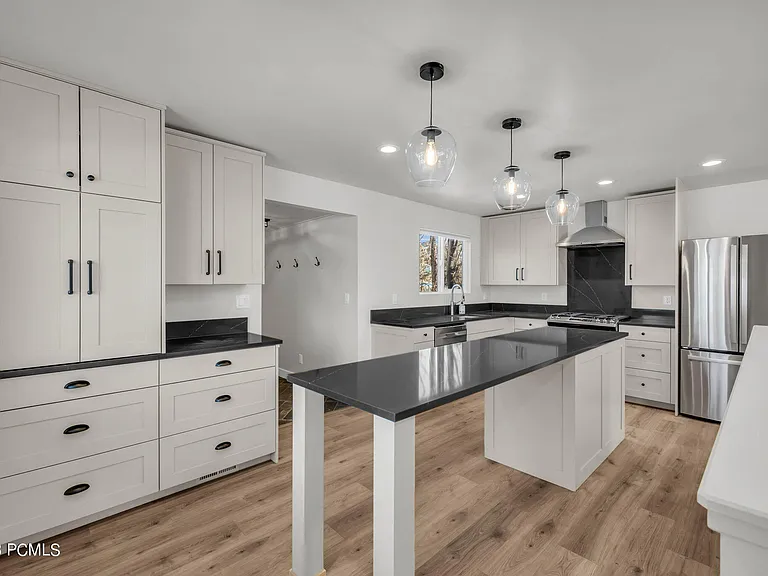 6236 N Countryside Cir — Photo 5