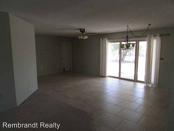 3rd image of 10841 W Pineaire Dr