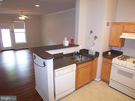 3rd image of 5170 William Colin Ct APT D