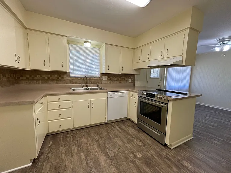 4616 Fawn Dr — Photo 7