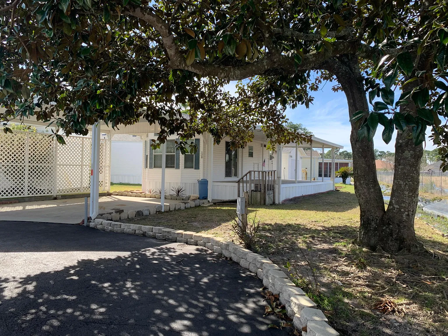 2 bed, 1.5 bath, 500 sqft, $1,350 — Photo 1