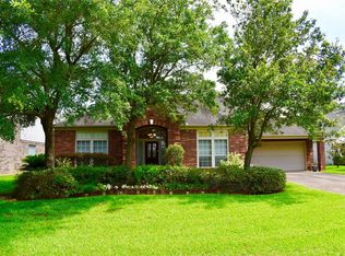 18 Crest Gate, Houston, TX 77082