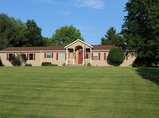 2678 Tom Sawyer Rd, Muscatine, IA 52761