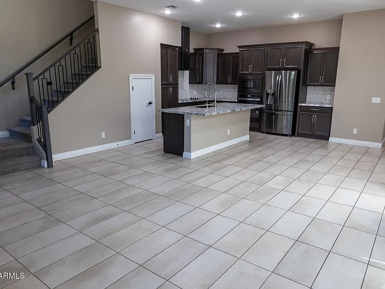 2462 E Lovebird Ln — Photo 10