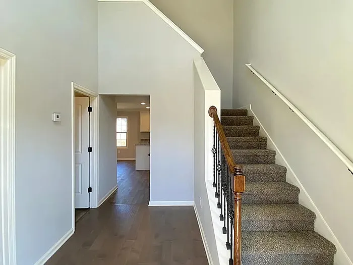 1945 Miller Lake Cir — Photo 4