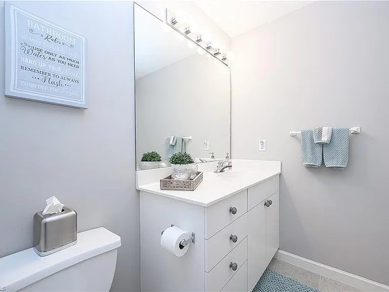 2371 Ravenna Blvd #101 — Photo 20