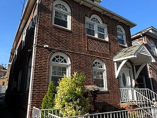 1065 Stell Pl, Bronx, NY 10469